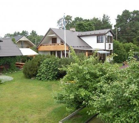 Laane Pansion Bed & Breakfast Kasmu Bagian luar foto