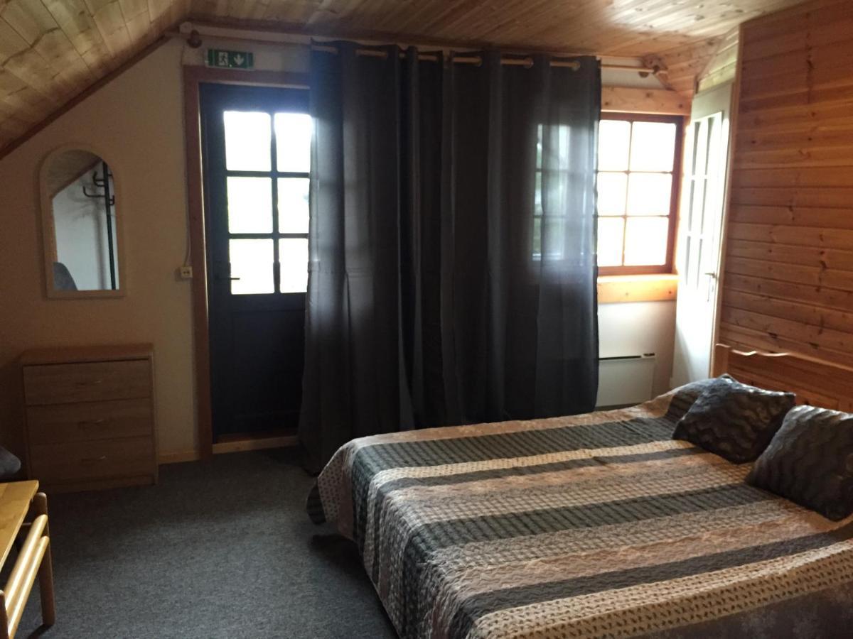 Laane Pansion Bed & Breakfast Kasmu Bagian luar foto