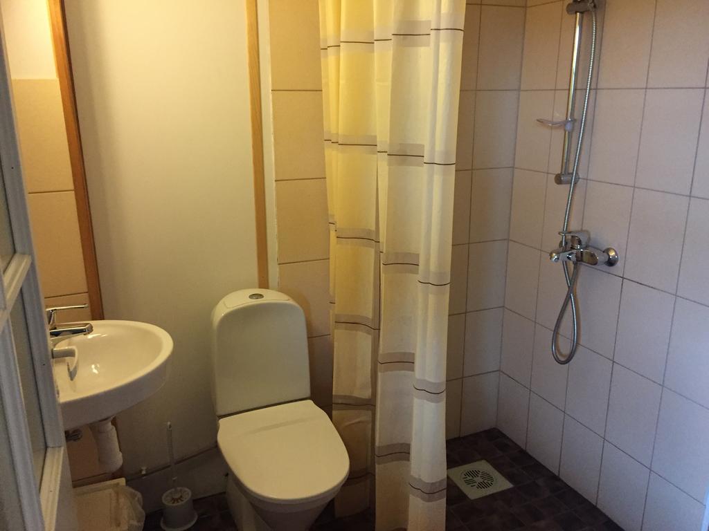 Laane Pansion Bed & Breakfast Kasmu Bagian luar foto